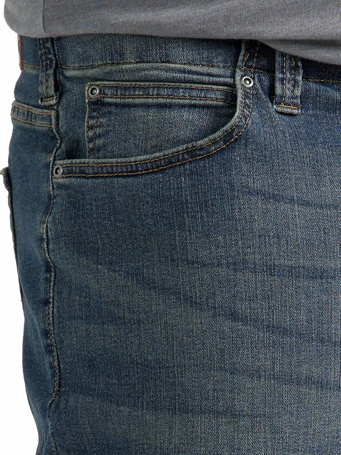 Lee Men's Big & Tall Extreme Motion Relaxed Straight Jean