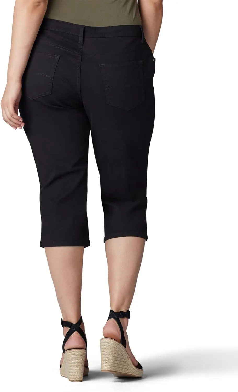 Lee Women's Plus Size Relaxed Fit Denim Capri Jean