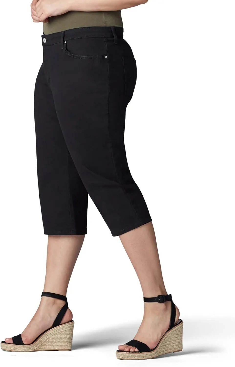 Lee Women's Plus Size Relaxed Fit Denim Capri Jean