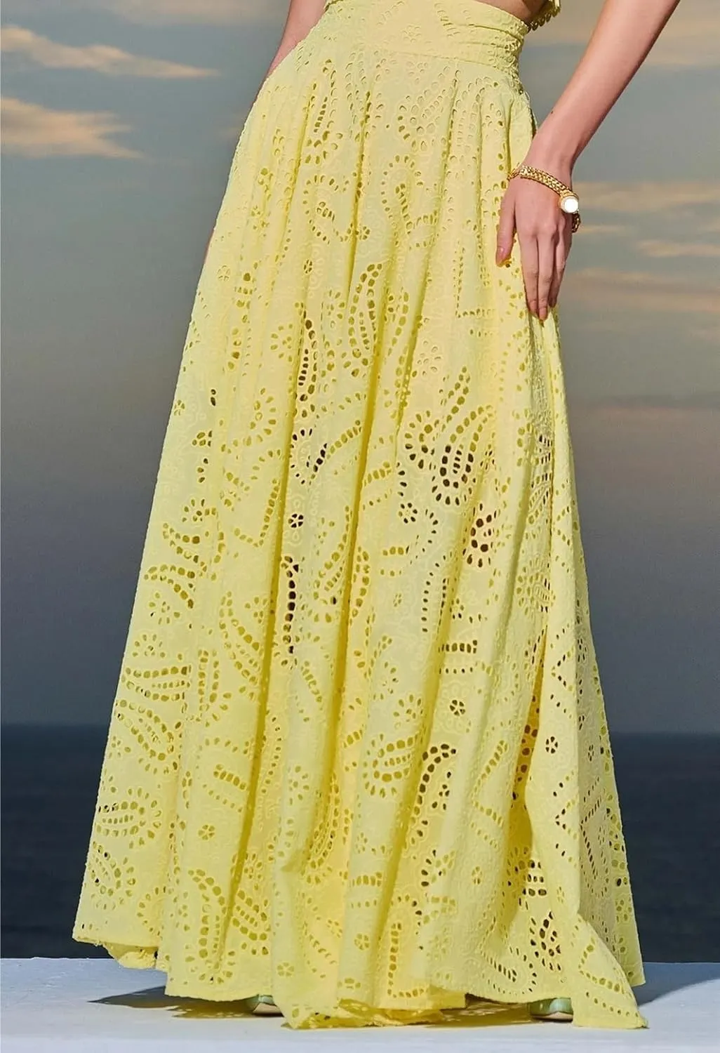 Women's Sexy 2 Piece Eyelet Dress - Lace Embroidery Sleeveless Tight Skirt Party Club Wear Casual Vacation Set